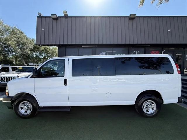 2023 Chevrolet Express Passenger RWD 3500 Extended Wheelbase LT