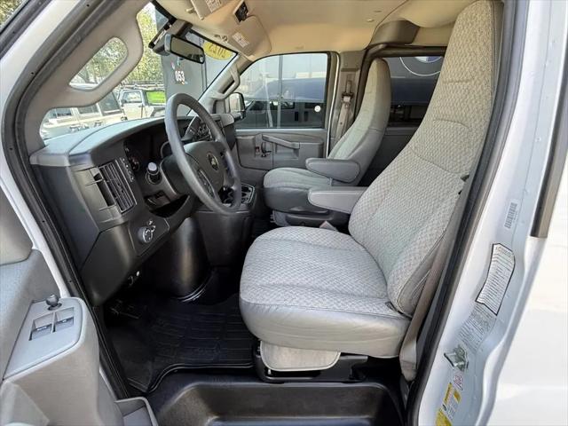 2023 Chevrolet Express Passenger RWD 3500 Extended Wheelbase LT