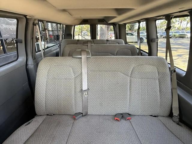 2023 Chevrolet Express Passenger RWD 3500 Extended Wheelbase LT