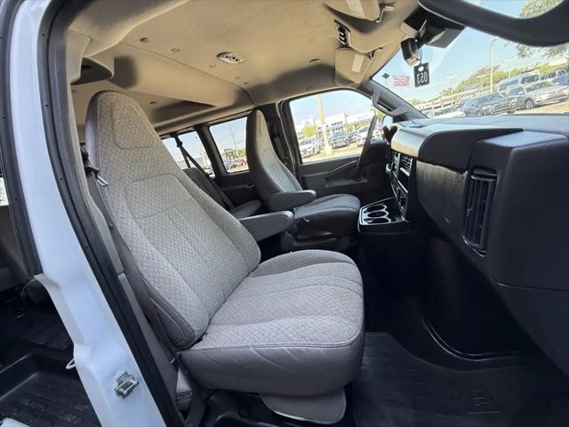 2023 Chevrolet Express Passenger RWD 3500 Extended Wheelbase LT