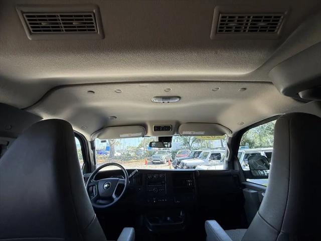 2023 Chevrolet Express Passenger RWD 3500 Extended Wheelbase LT