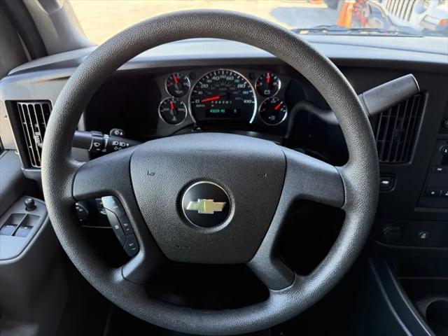 2023 Chevrolet Express Passenger RWD 3500 Extended Wheelbase LT