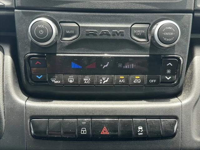 2025 Ram ProMaster 2500 Cargo Van Tradesman High Roof 159" WB w/Pass Seat
