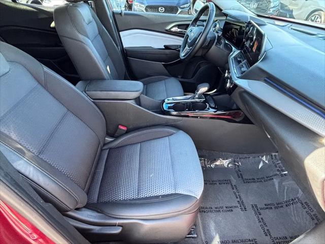 2025 Chevrolet Trax FWD LT