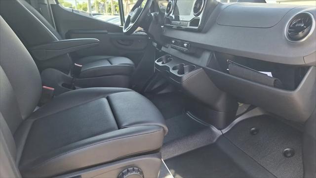 2025 Mercedes-Benz Sprinter 2500 Standard Roof 4-Cyl Diesel