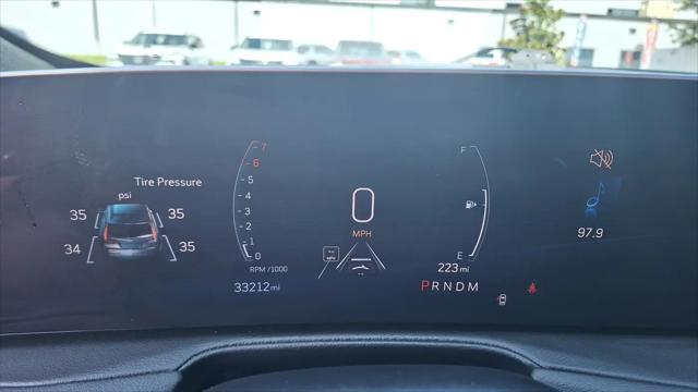 2025 Cadillac XT4 FWD Premium Luxury