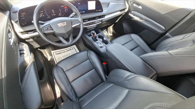 2025 Cadillac XT4 FWD Premium Luxury