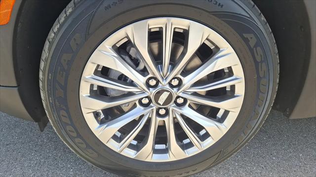 2025 Cadillac XT4 FWD Premium Luxury