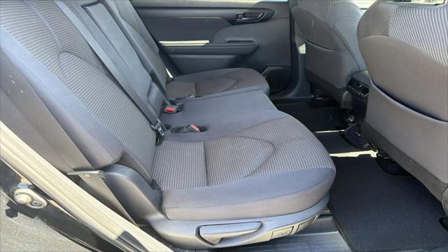2025 Toyota Highlander LE