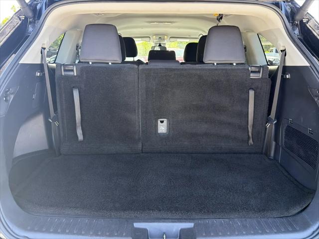 2025 Toyota Highlander LE