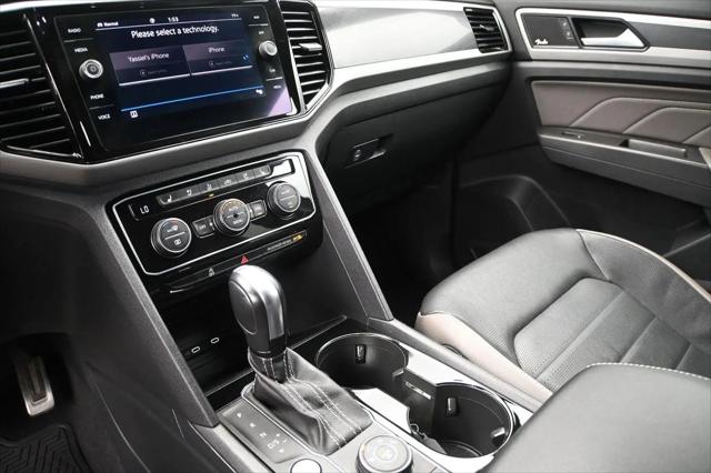 2022 Volkswagen Atlas Cross Sport 3.6L V6 SEL Premium R-Line