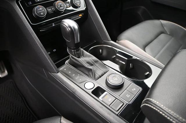 2022 Volkswagen Atlas Cross Sport 3.6L V6 SEL Premium R-Line