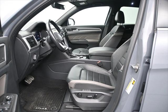 2022 Volkswagen Atlas Cross Sport 3.6L V6 SEL Premium R-Line
