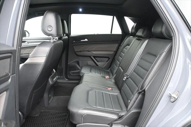 2022 Volkswagen Atlas Cross Sport 3.6L V6 SEL Premium R-Line