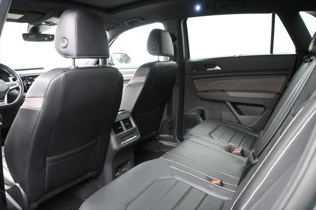 2022 Volkswagen Atlas Cross Sport 3.6L V6 SEL Premium R-Line