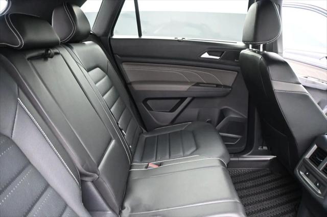 2022 Volkswagen Atlas Cross Sport 3.6L V6 SEL Premium R-Line
