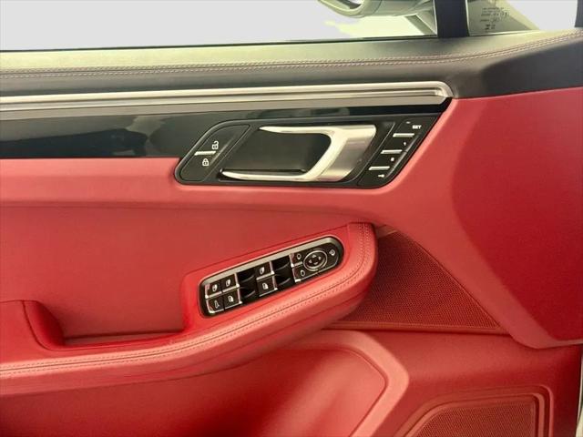 2023 Porsche Macan T