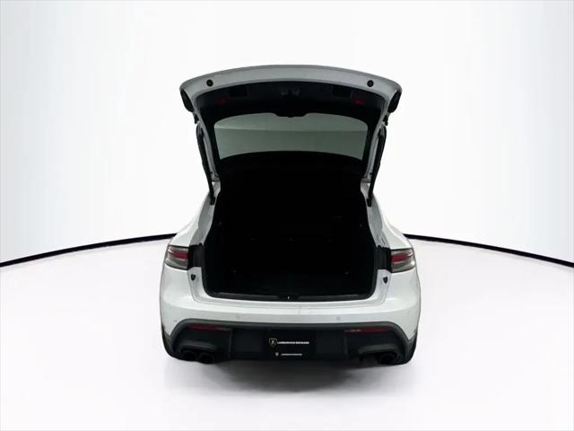 2023 Porsche Macan T