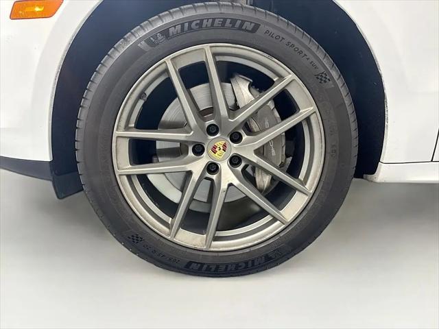 2023 Porsche Macan T