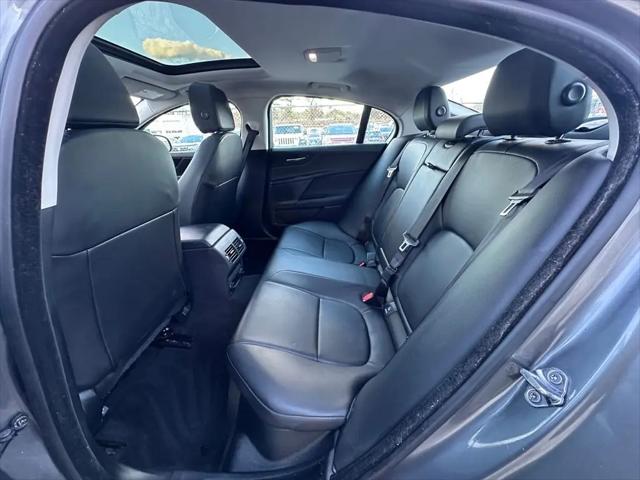 2018 Jaguar XE 25t Premium
