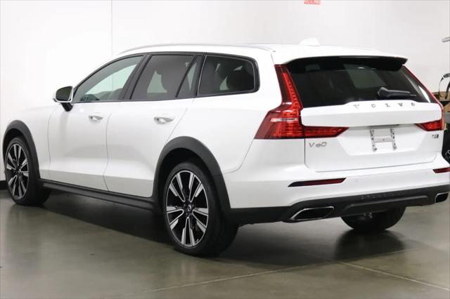 2020 Volvo V60 Cross Country T5