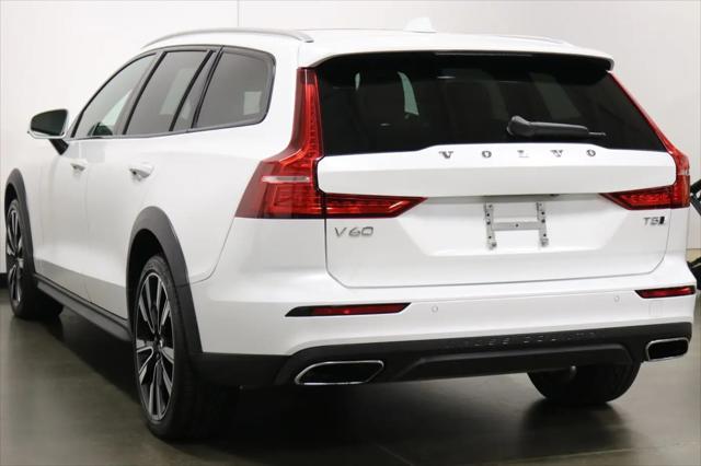 2020 Volvo V60 Cross Country T5