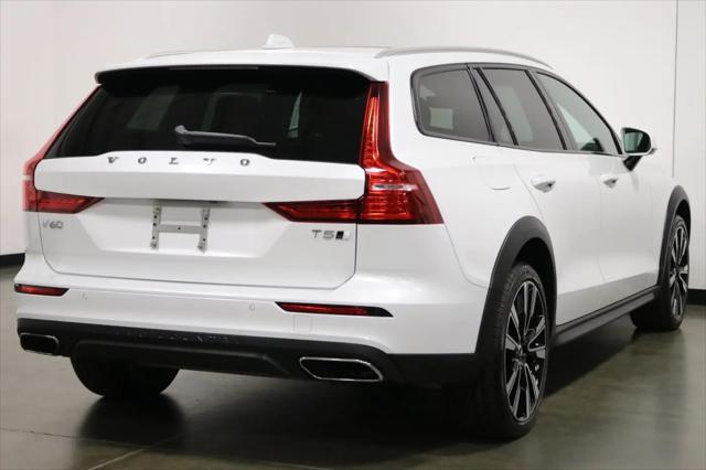 2020 Volvo V60 Cross Country T5