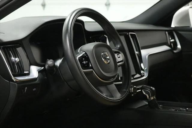 2020 Volvo V60 Cross Country T5