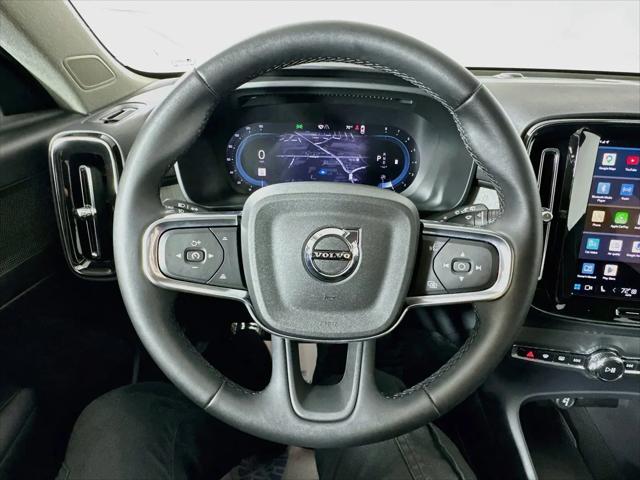 2025 Volvo XC40 B5 Plus Dark Theme
