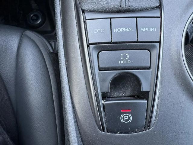 2023 Toyota Camry SE AWD