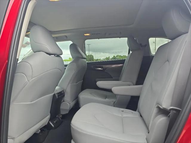 2024 Toyota Highlander Platinum