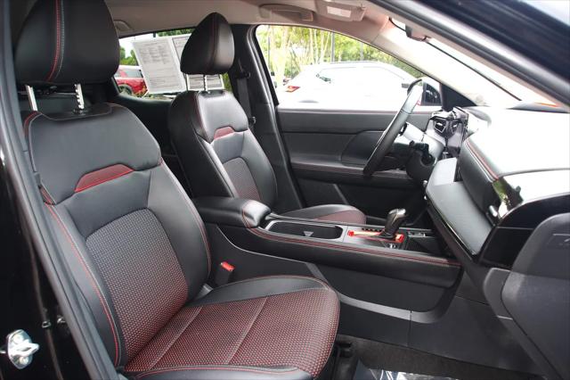 2025 Nissan Kicks SR Intelligent AWD