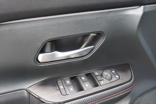 2025 Nissan Kicks SR Intelligent AWD
