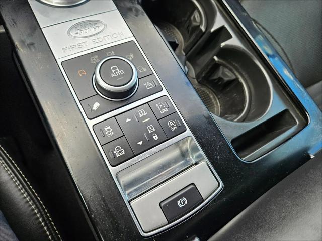 2017 Land Rover Discovery FIRST EDITION