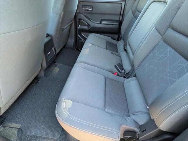 2025 Nissan Frontier Crew Cab SV 4x4