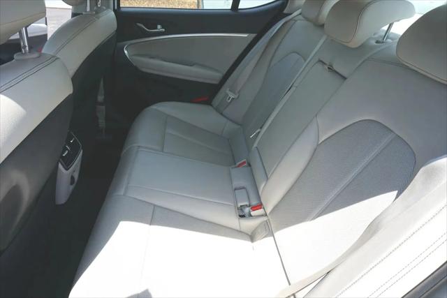 2021 Genesis G70 2.0T RWD