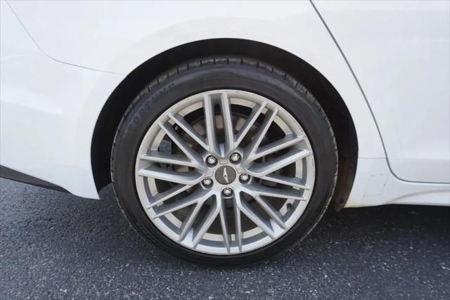 2021 Genesis G70 2.0T RWD