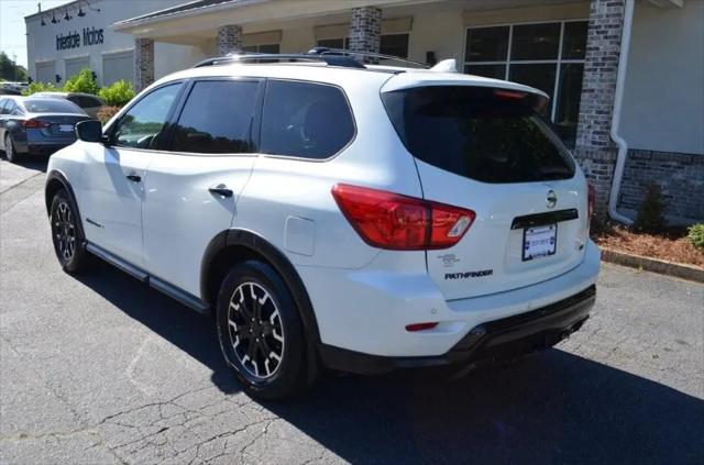 2019 Nissan Pathfinder SV