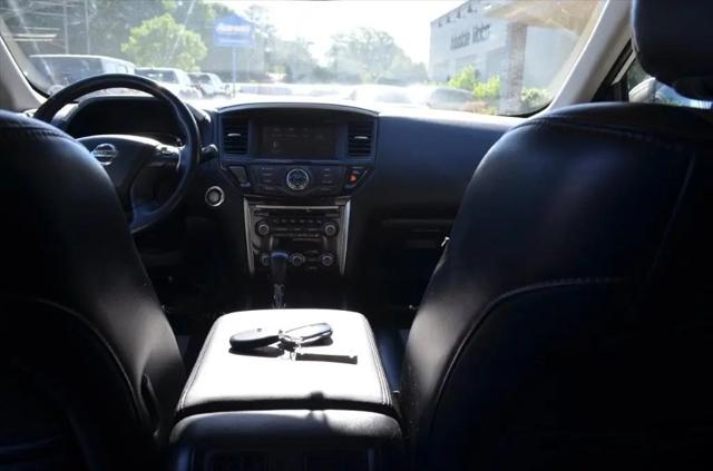 2019 Nissan Pathfinder SV