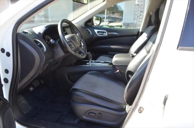 2019 Nissan Pathfinder SV