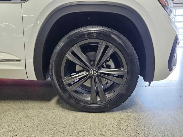 2022 Volkswagen Atlas Cross Sport 3.6L V6 SEL R-Line