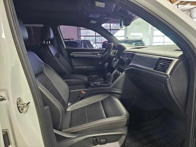 2022 Volkswagen Atlas Cross Sport 3.6L V6 SEL R-Line