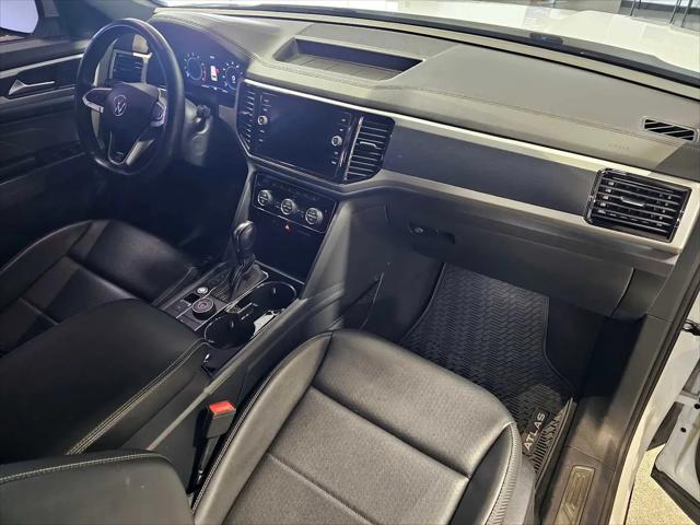 2022 Volkswagen Atlas Cross Sport 3.6L V6 SEL R-Line