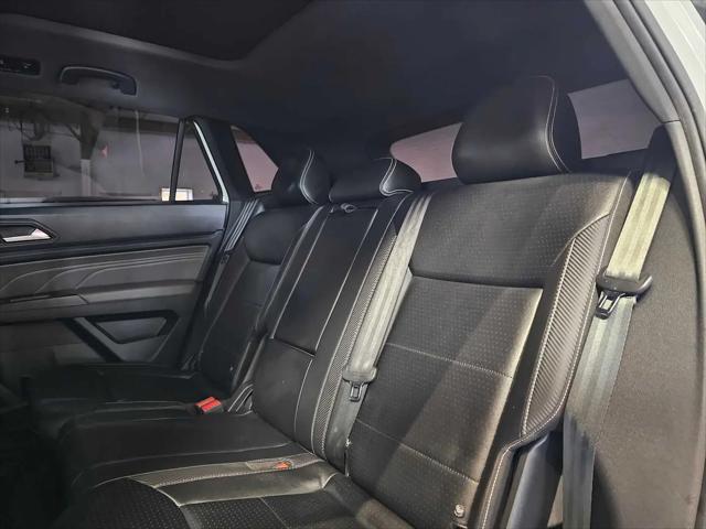 2022 Volkswagen Atlas Cross Sport 3.6L V6 SEL R-Line