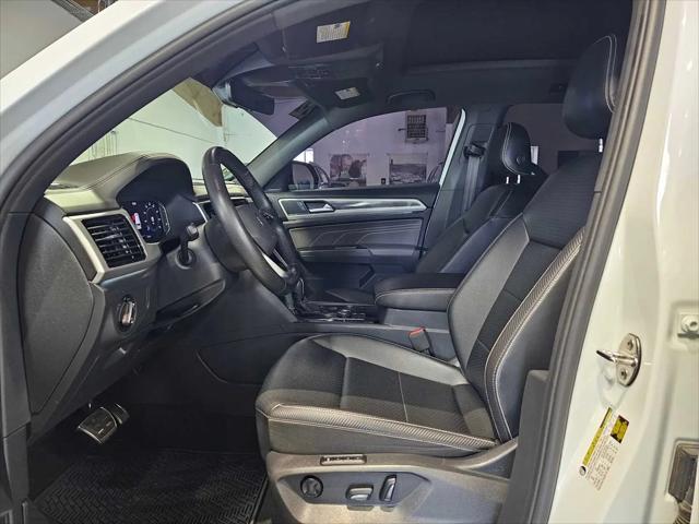 2022 Volkswagen Atlas Cross Sport 3.6L V6 SEL R-Line