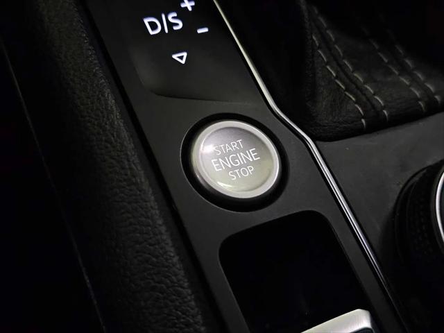 2022 Volkswagen Atlas Cross Sport 3.6L V6 SEL R-Line
