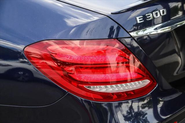 2018 Mercedes-Benz E-CLASS E 300 E 300