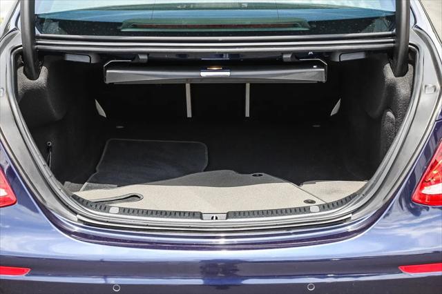 2018 Mercedes-Benz E-CLASS E 300 E 300
