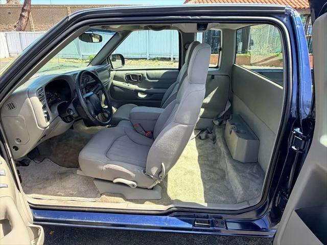 2003 Chevrolet S-10 LS