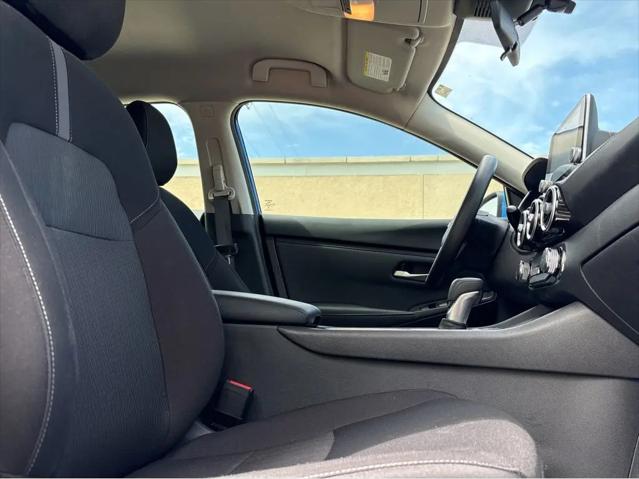 2022 Nissan Sentra SV Xtronic CVT